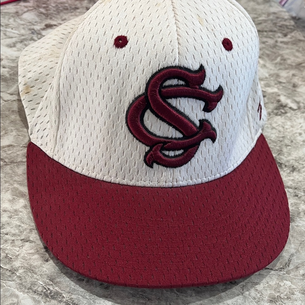 University of South Carolina Gamecocks white baseball cap | SIZE M/L